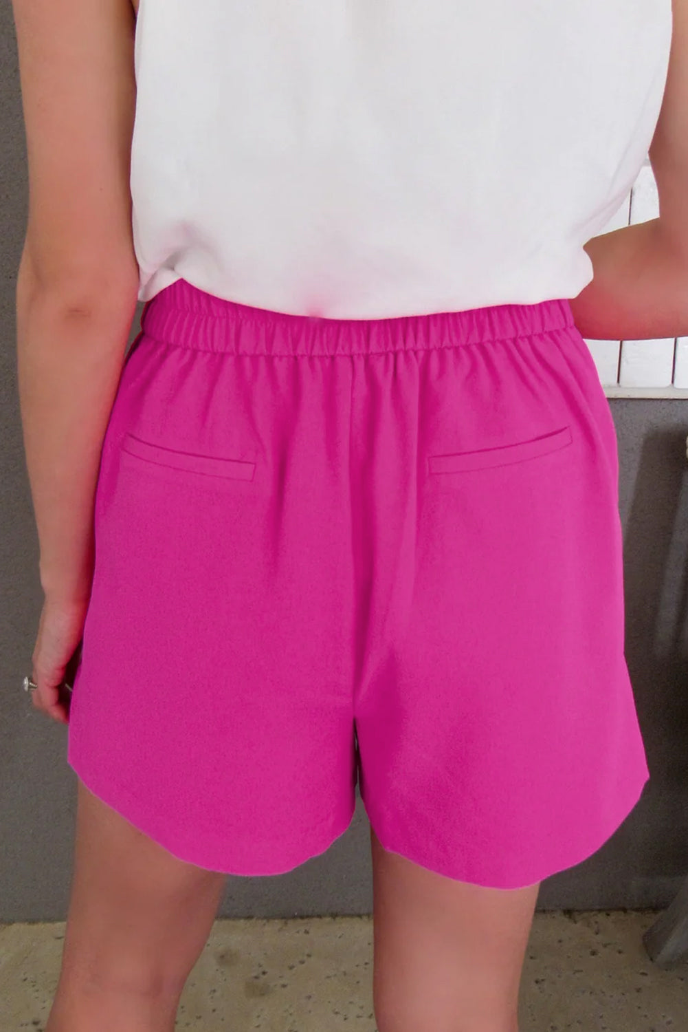 Sachet Pink Solid Color Pocketed Shorts