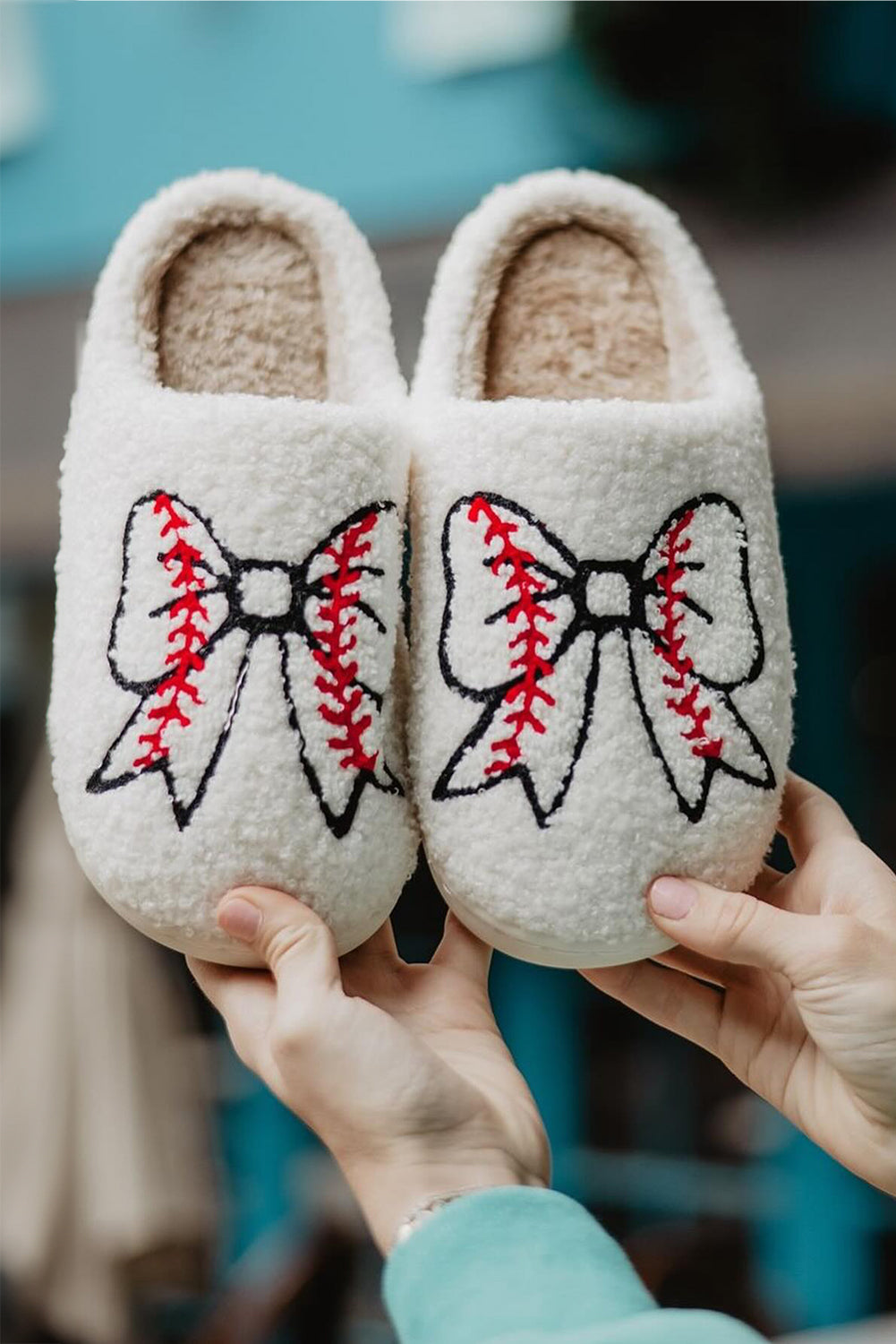 White Bow Knot Baseball Pattern Plush Warm Slippers